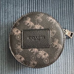 NWOT Coach bag attachment coin wallet.